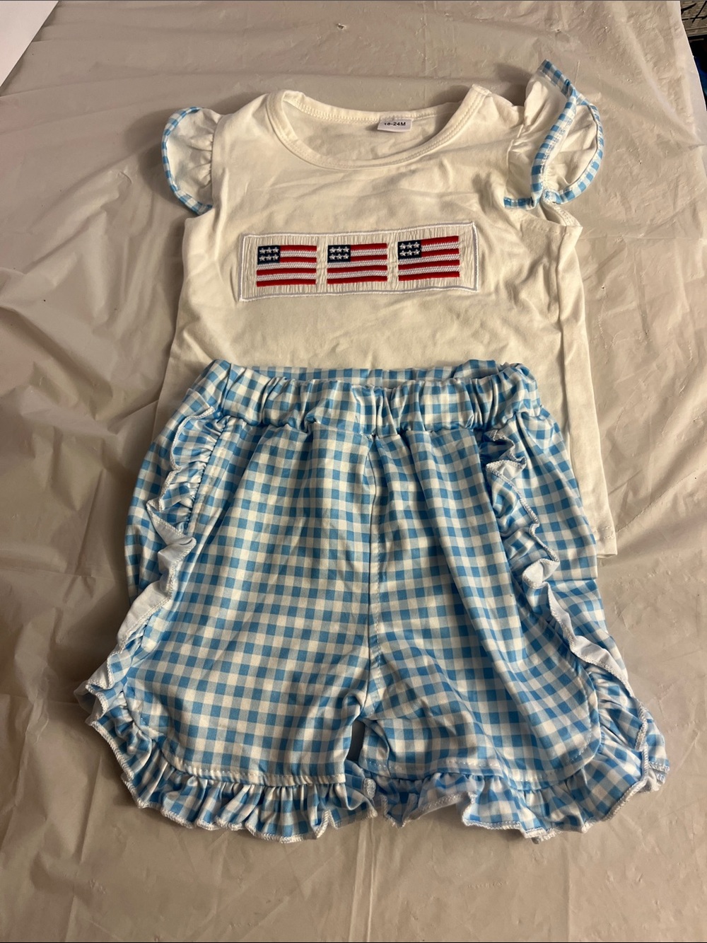 Girl Toddlers outfit shorts and shirt set new open pack size 18-24 months